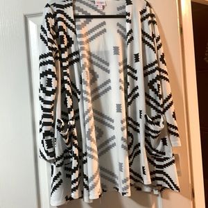 This is just an amazing open front cardigan that is perfect for your wardrobe!